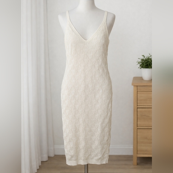 Willow & Wind Dresses & Skirts - Willow & Wind White Knit Dress